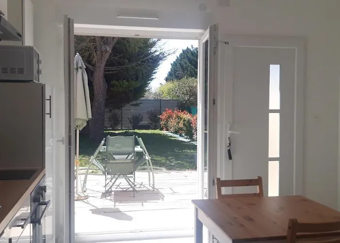 Charme Provencal - T2 Terrasse Et Piscine Estivale Διαμέρισμα